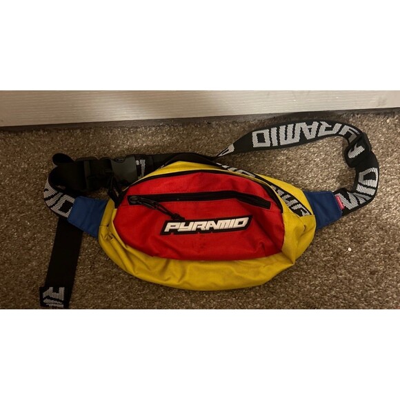 Pyramid Fanny‎ pack - Picture 1 of 4